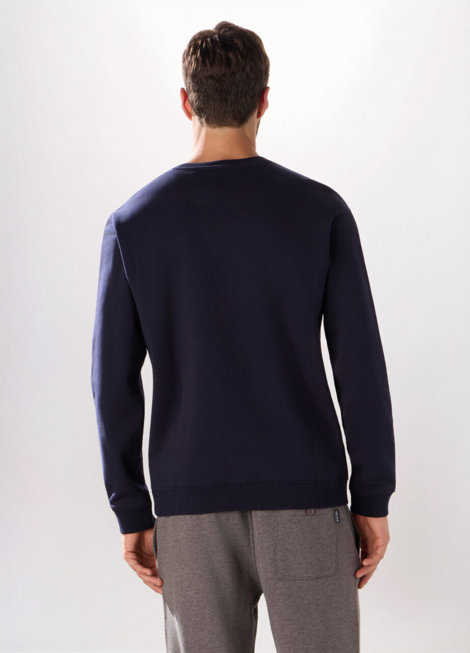 Alternative view of Majica