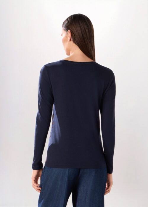 Alternative view of Majica