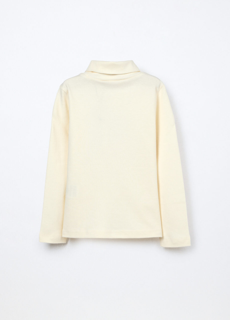 Alternative view of Majica