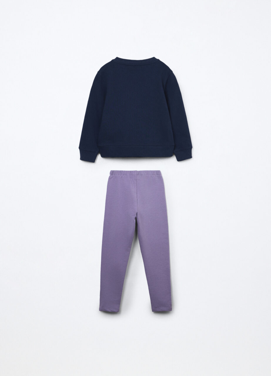 Alternative view of Komplet