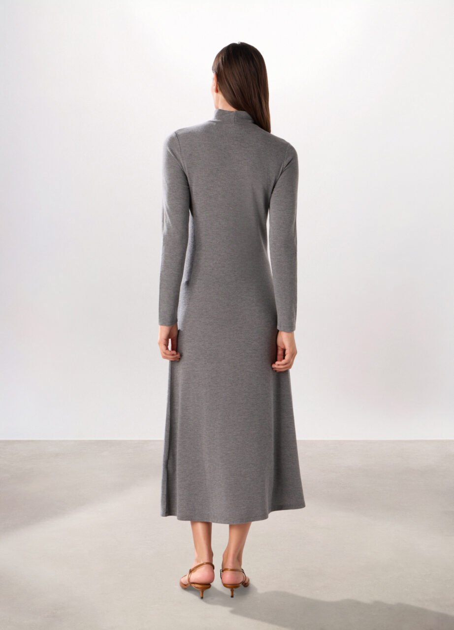 Alternative view of Haljina