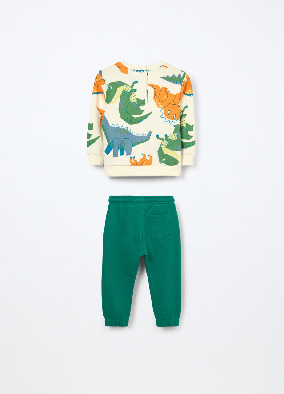 Alternative view of Komplet