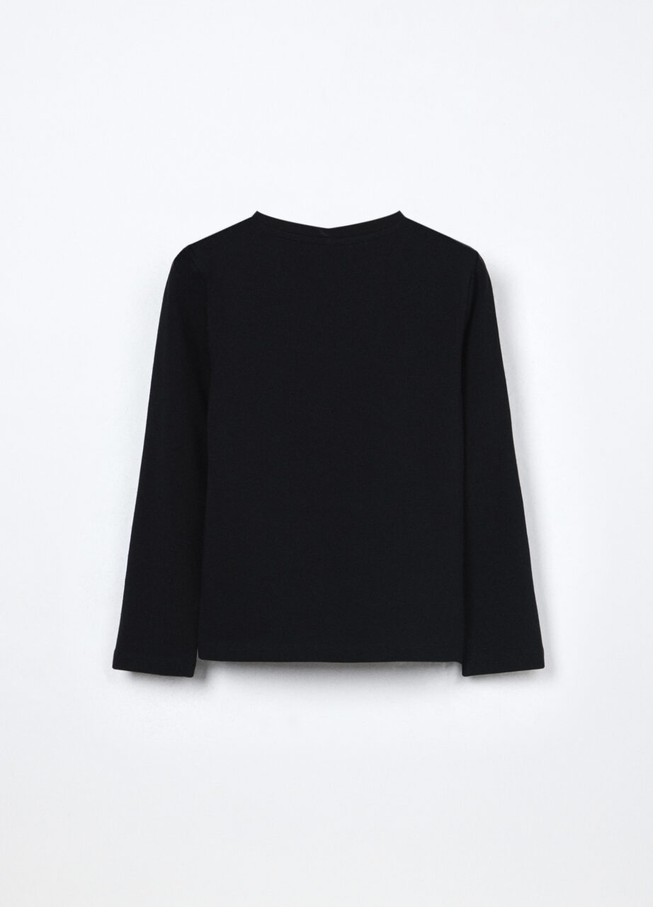 Alternative view of Majica