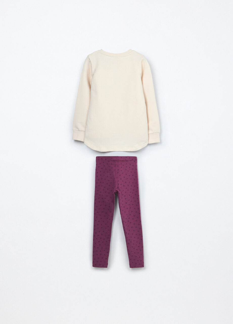 Alternative view of Komplet