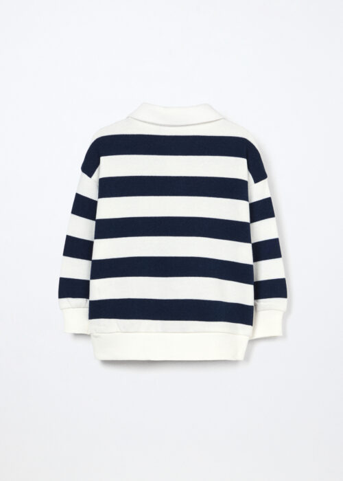 Alternative view of Majica