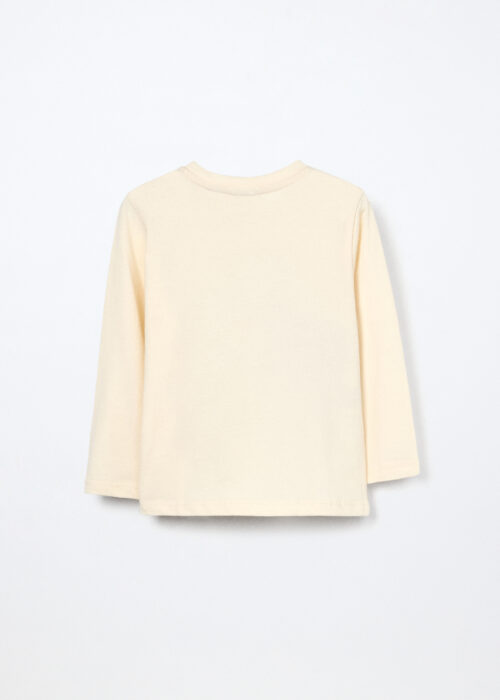 Alternative view of Majica