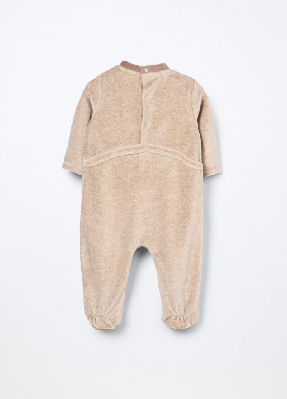 Alternative view of Odijelo