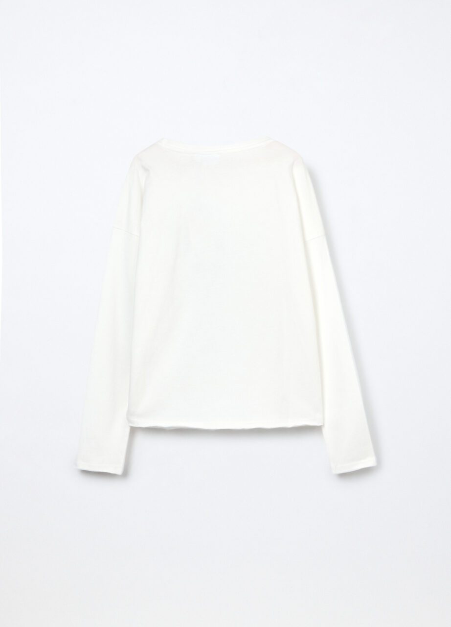 Alternative view of Majica