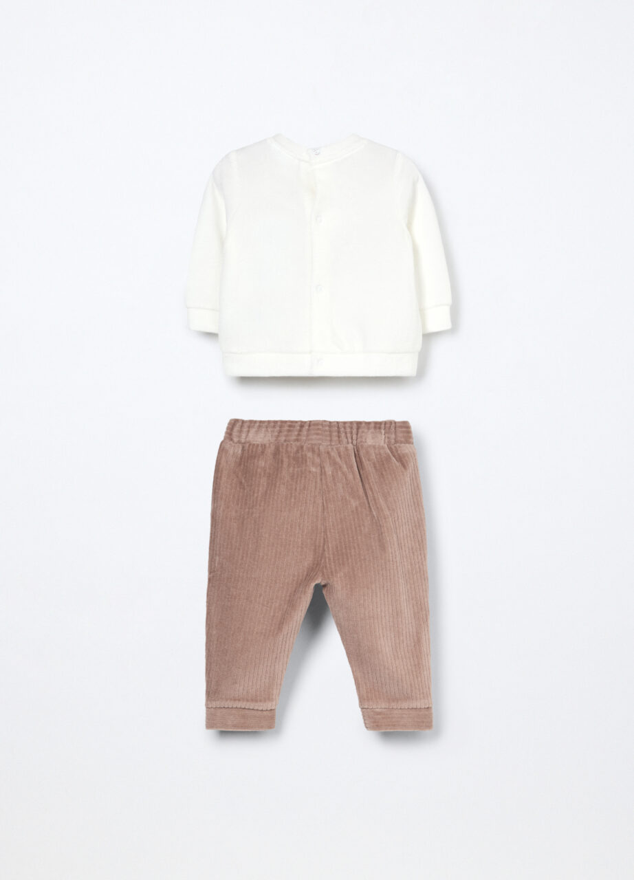 Alternative view of Komplet