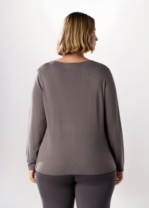 Alternative view of Džemper