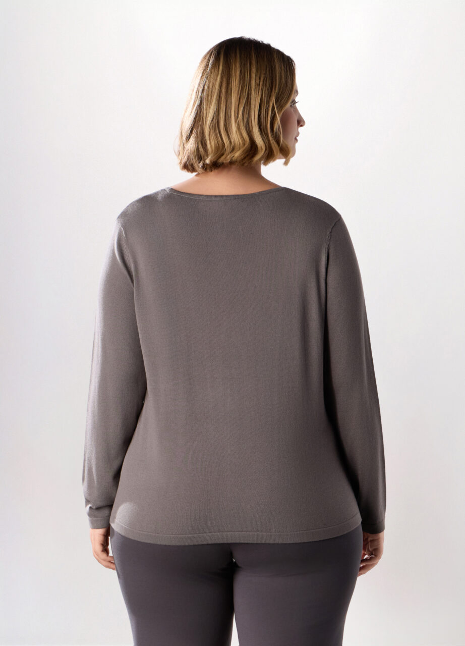 Alternative view of Džemper