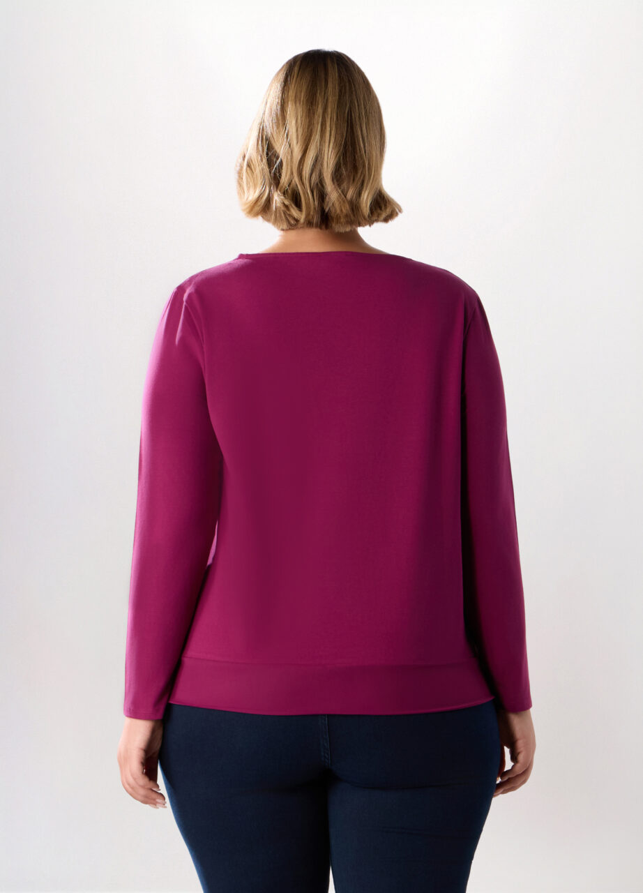 Alternative view of Majica