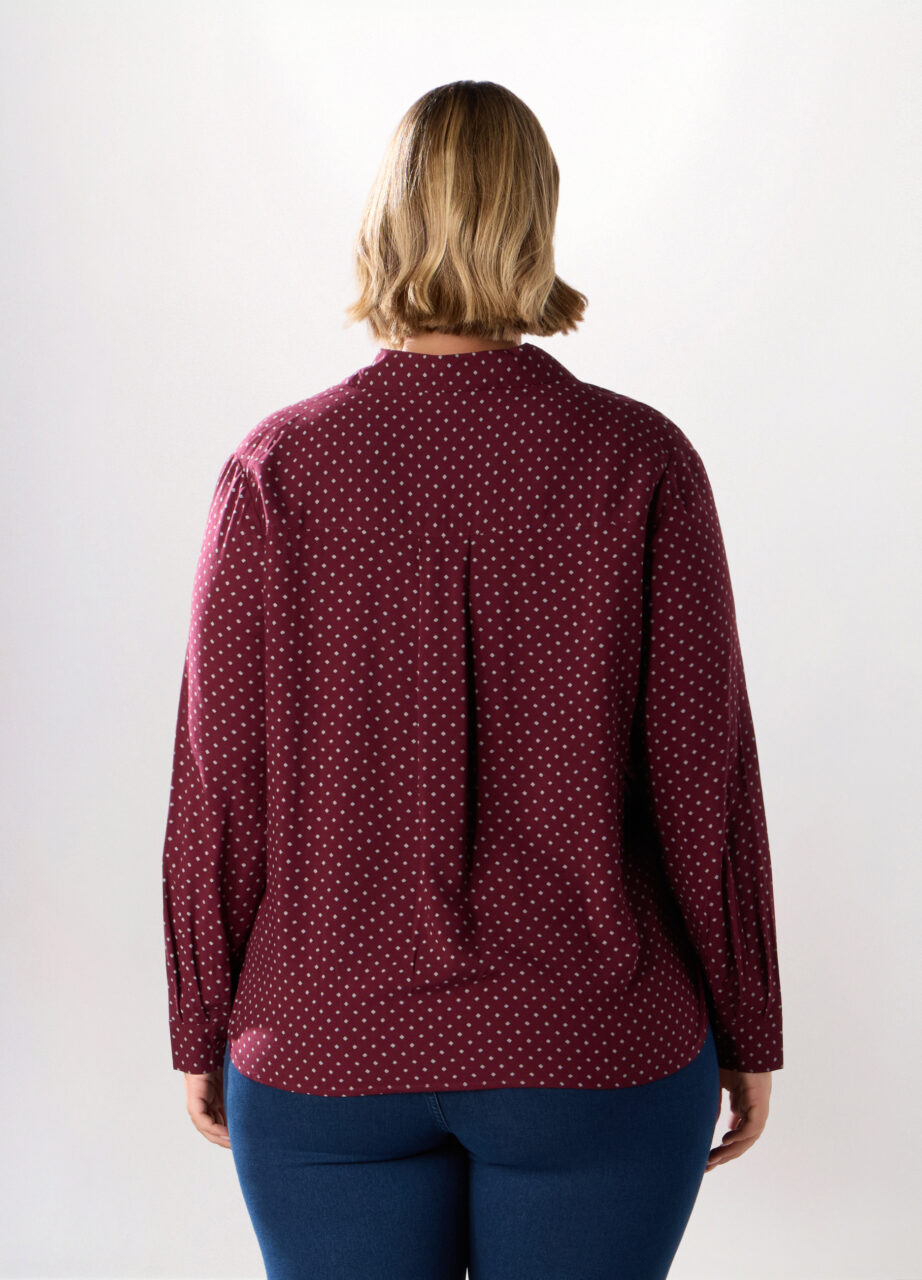 Alternative view of Košulja