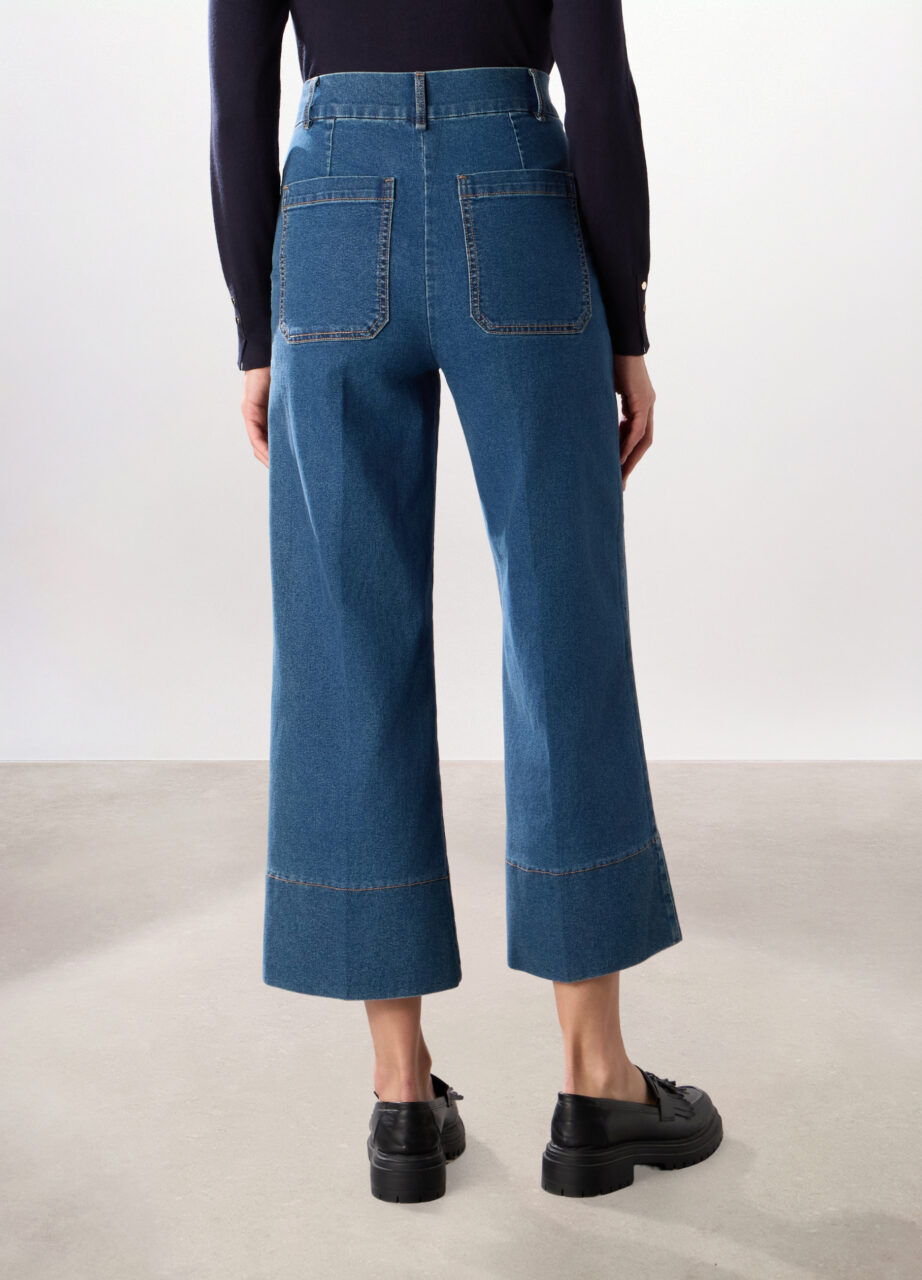 Alternative view of Jeans