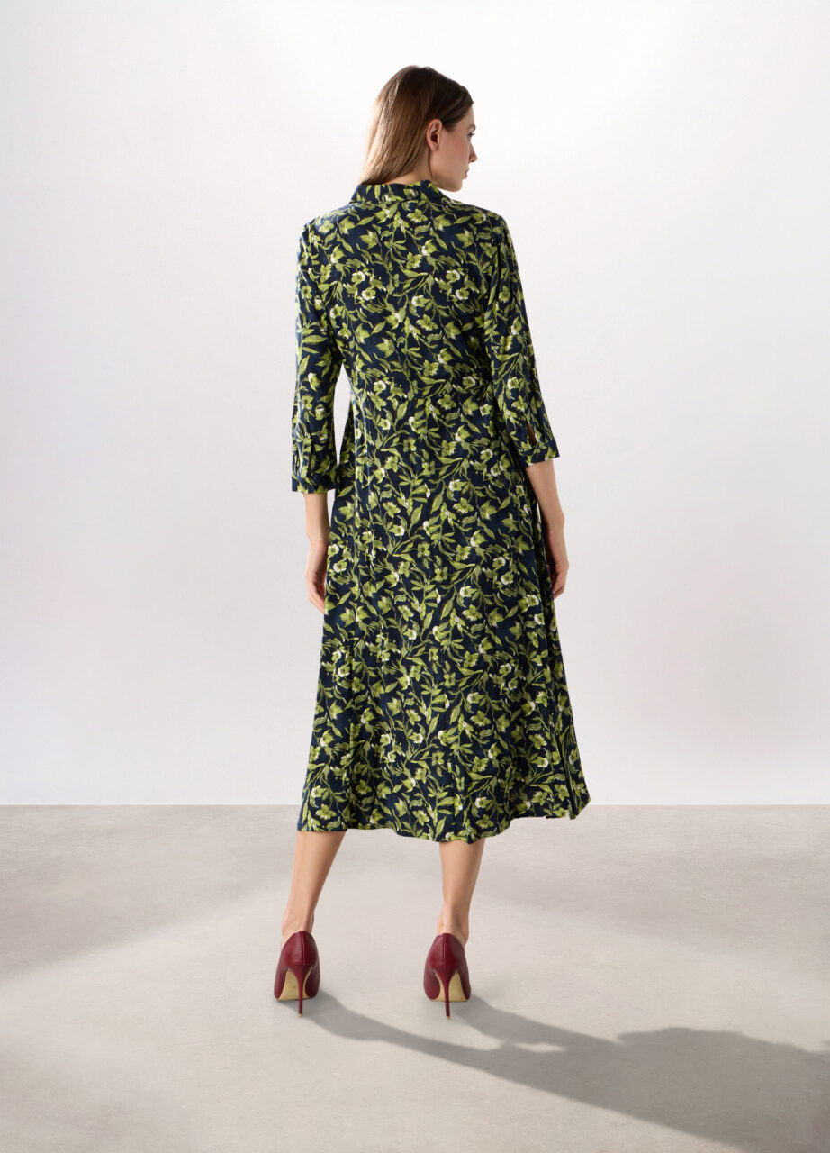 Alternative view of Haljina