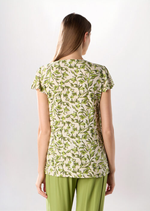 Alternative view of Majica