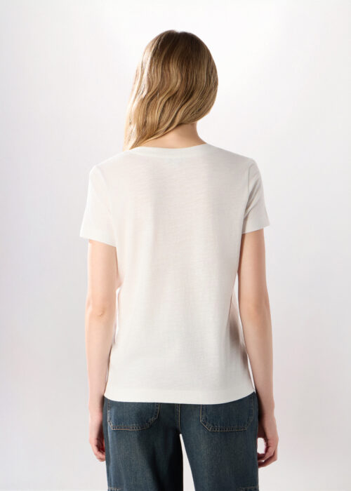 Alternative view of Majica