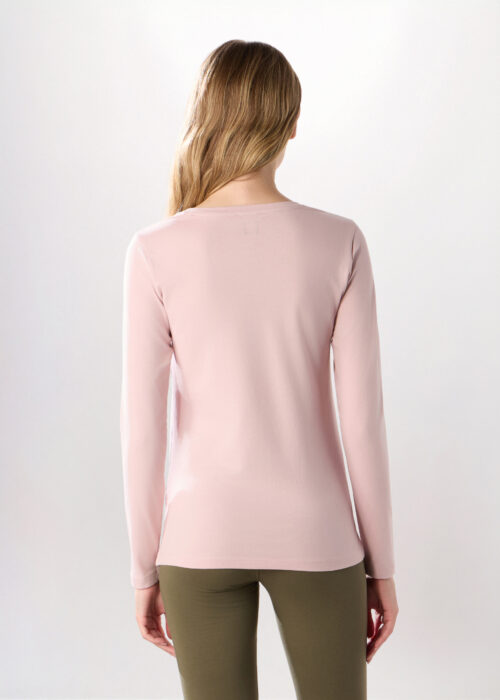 Alternative view of Majica