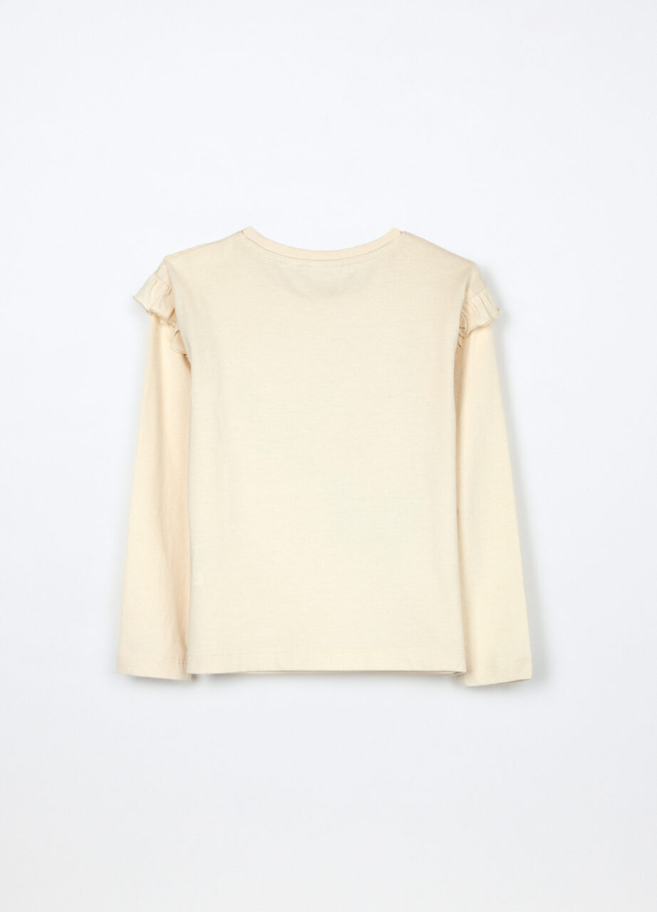 Alternative view of Majica