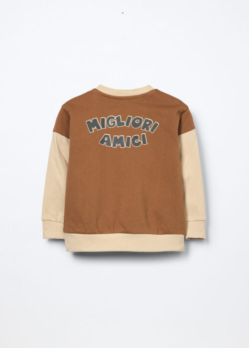 Alternative view of Majica