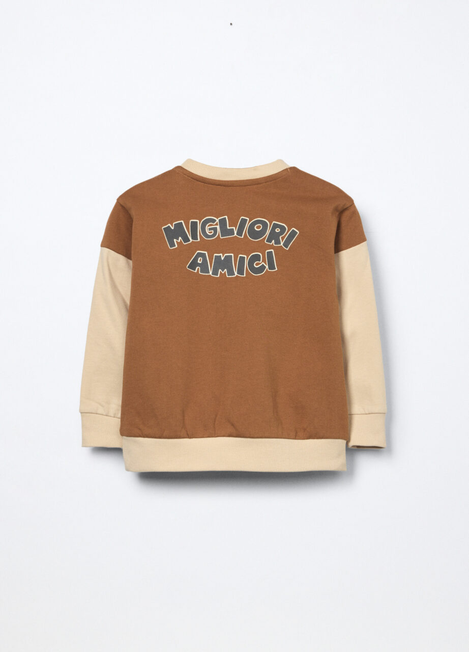 Alternative view of Majica