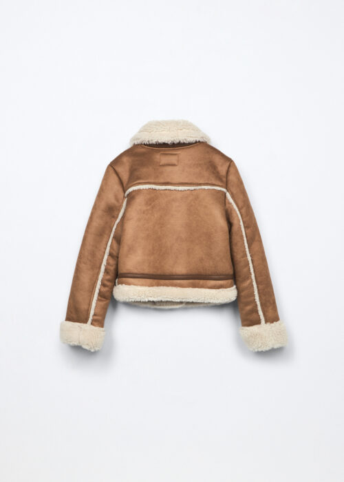 Alternative view of Jakna