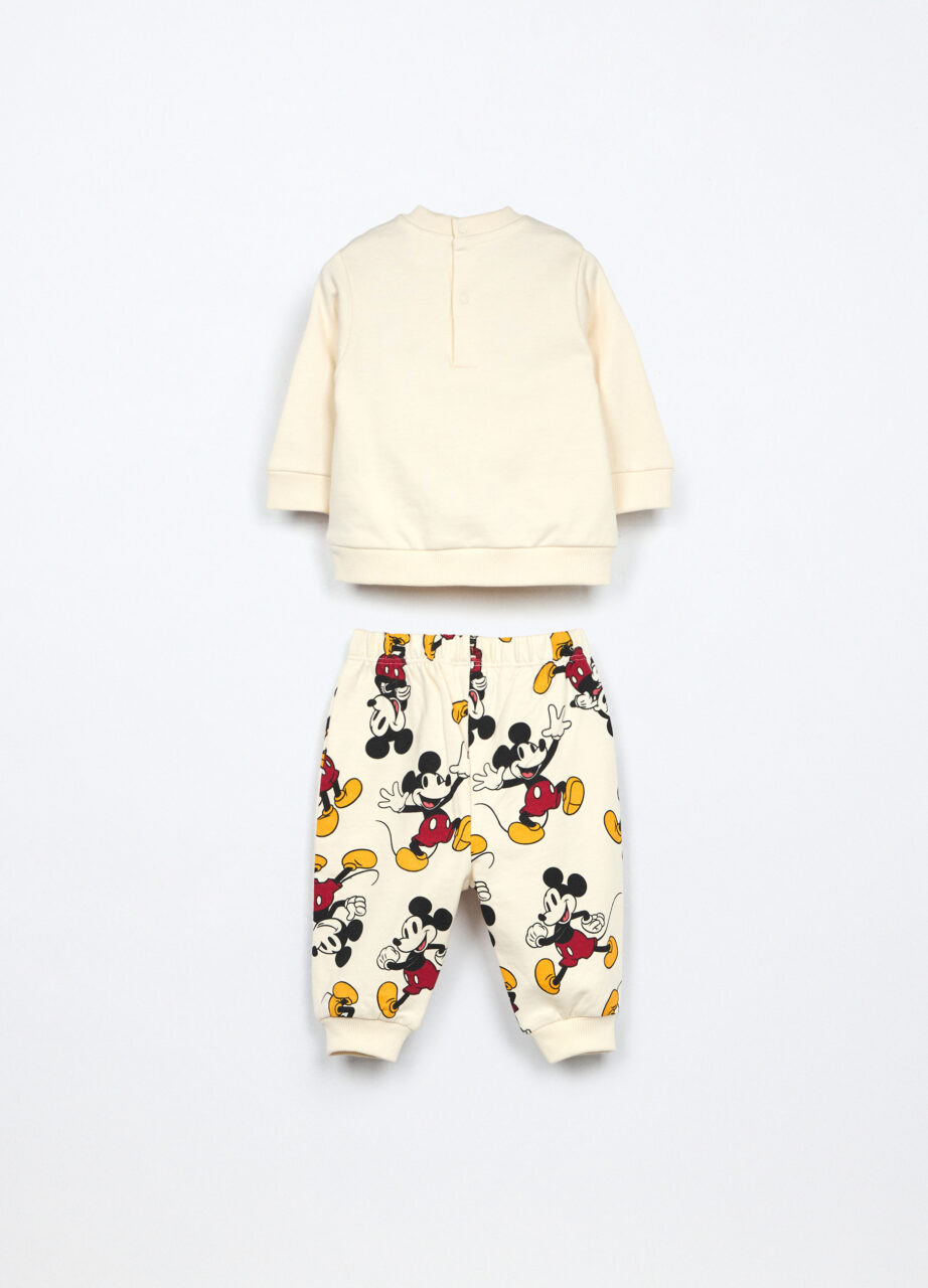 Alternative view of Komplet