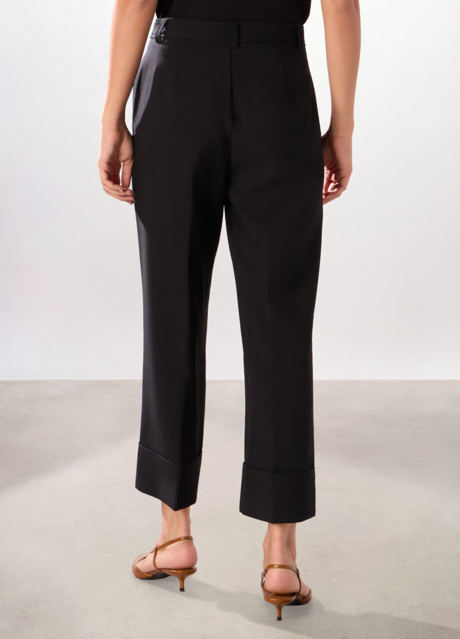 Alternative view of Hlače