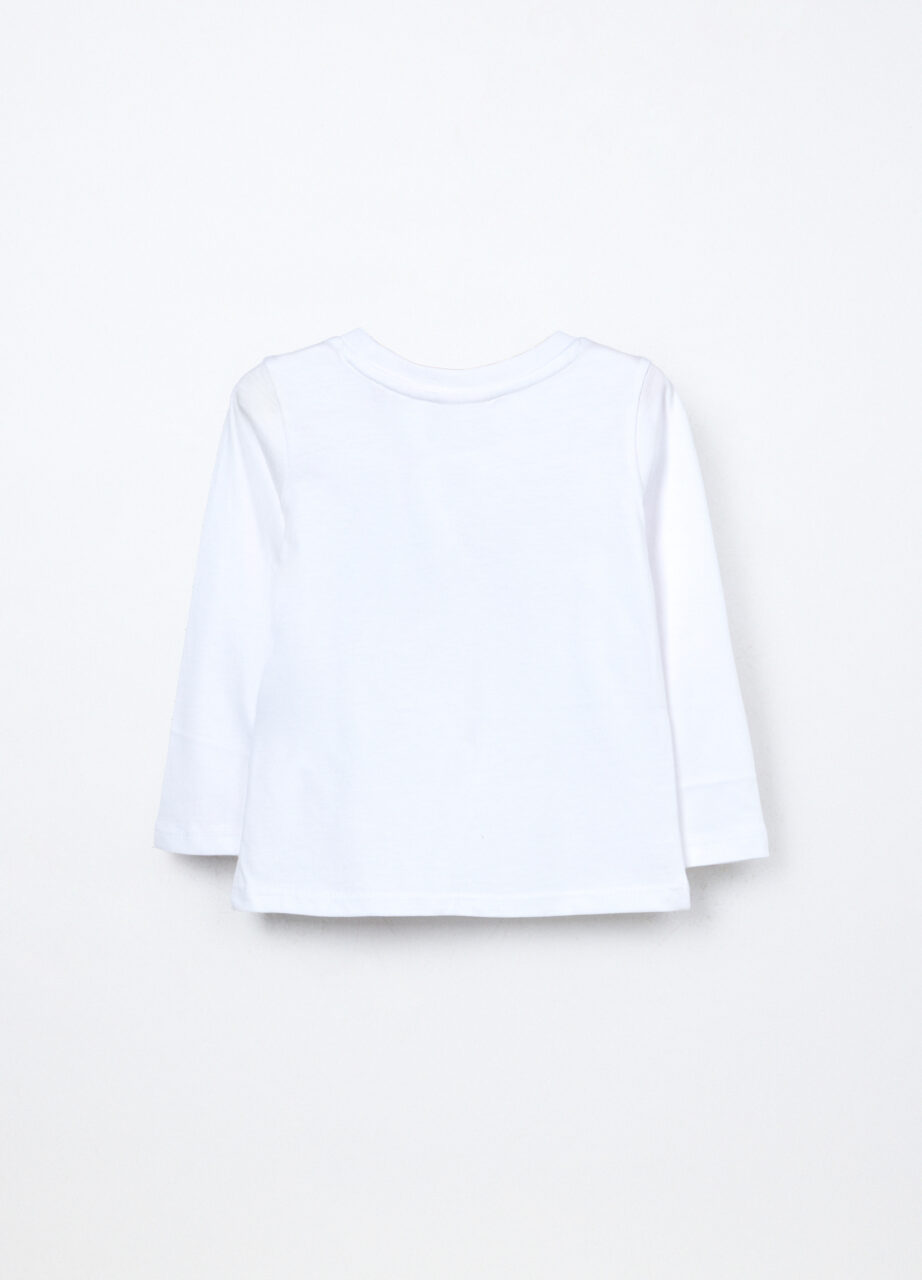 Alternative view of Majica