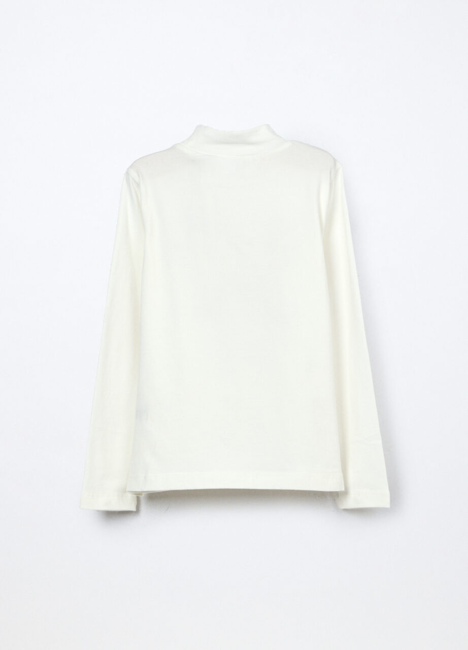 Alternative view of Majica