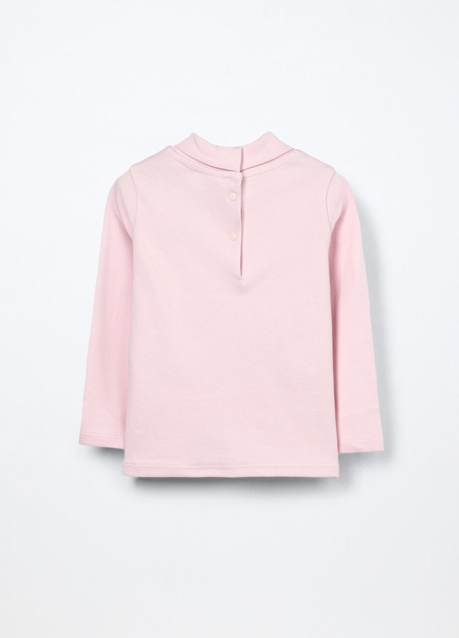 Alternative view of Majica