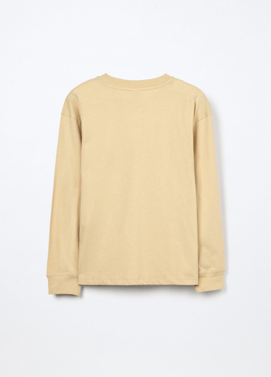 Alternative view of Majica