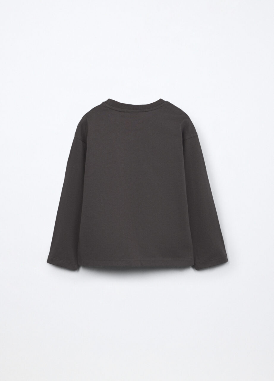 Alternative view of Majica