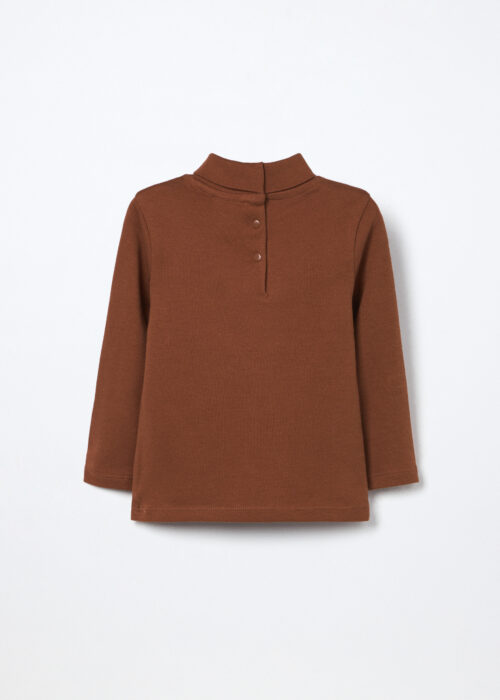 Alternative view of Majica