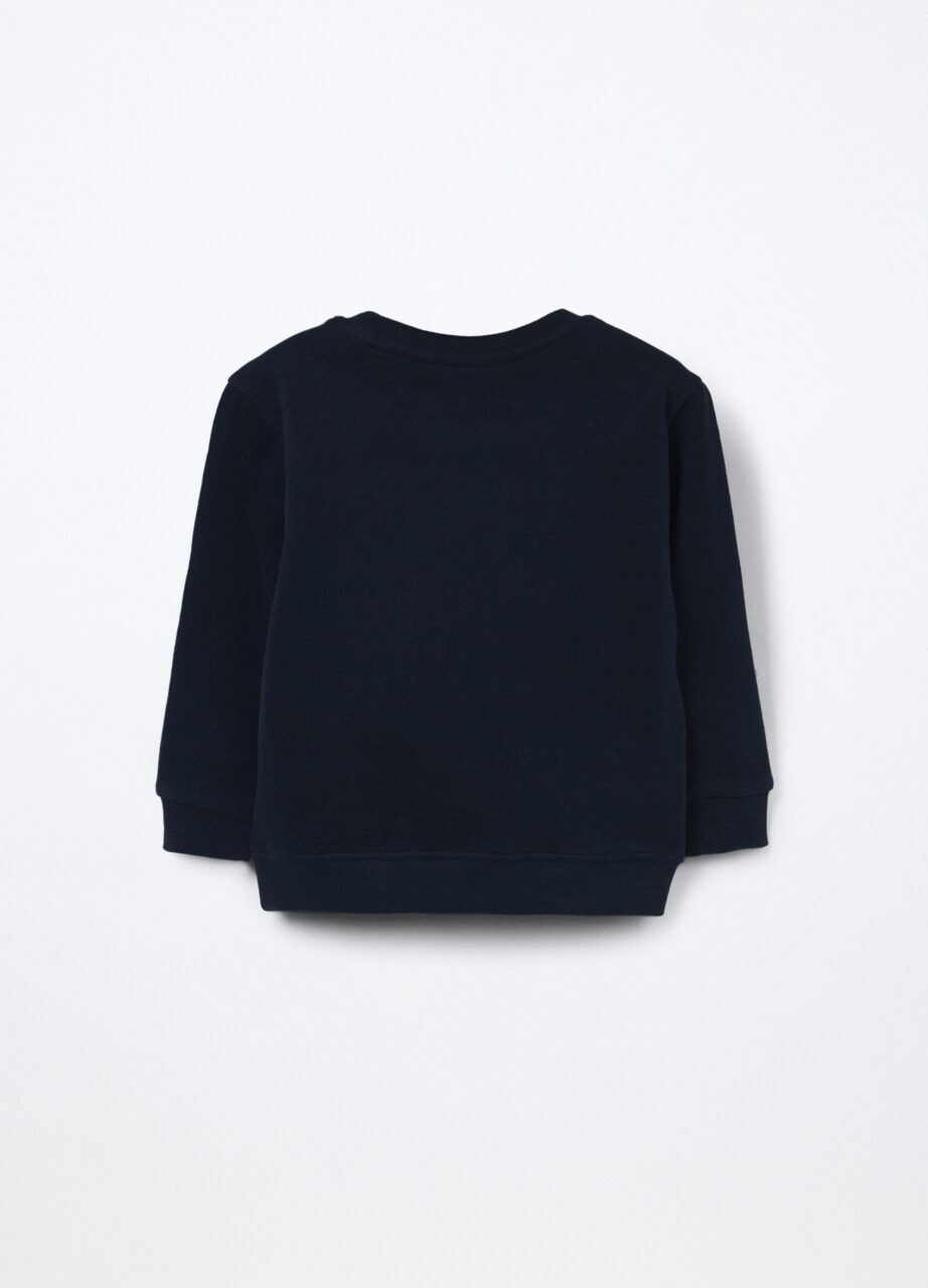 Alternative view of Majica