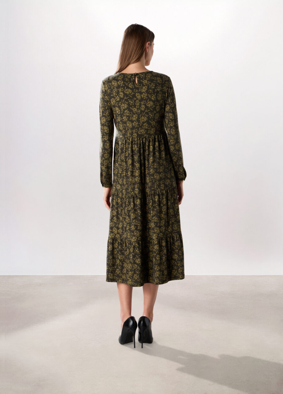 Alternative view of Haljina