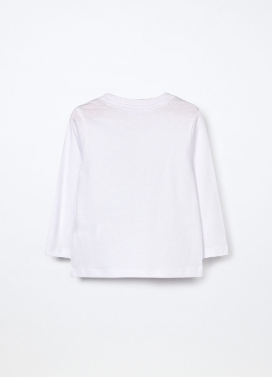 Alternative view of Majica