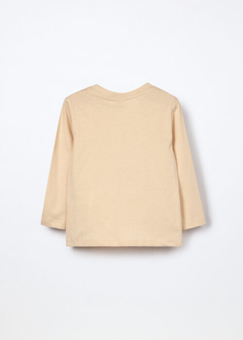 Alternative view of Majica