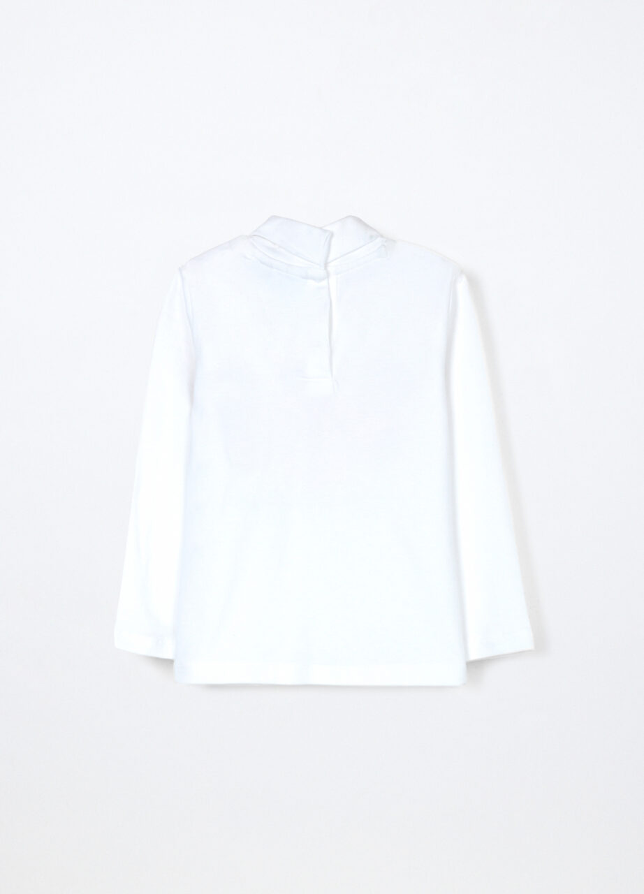 Alternative view of Majica