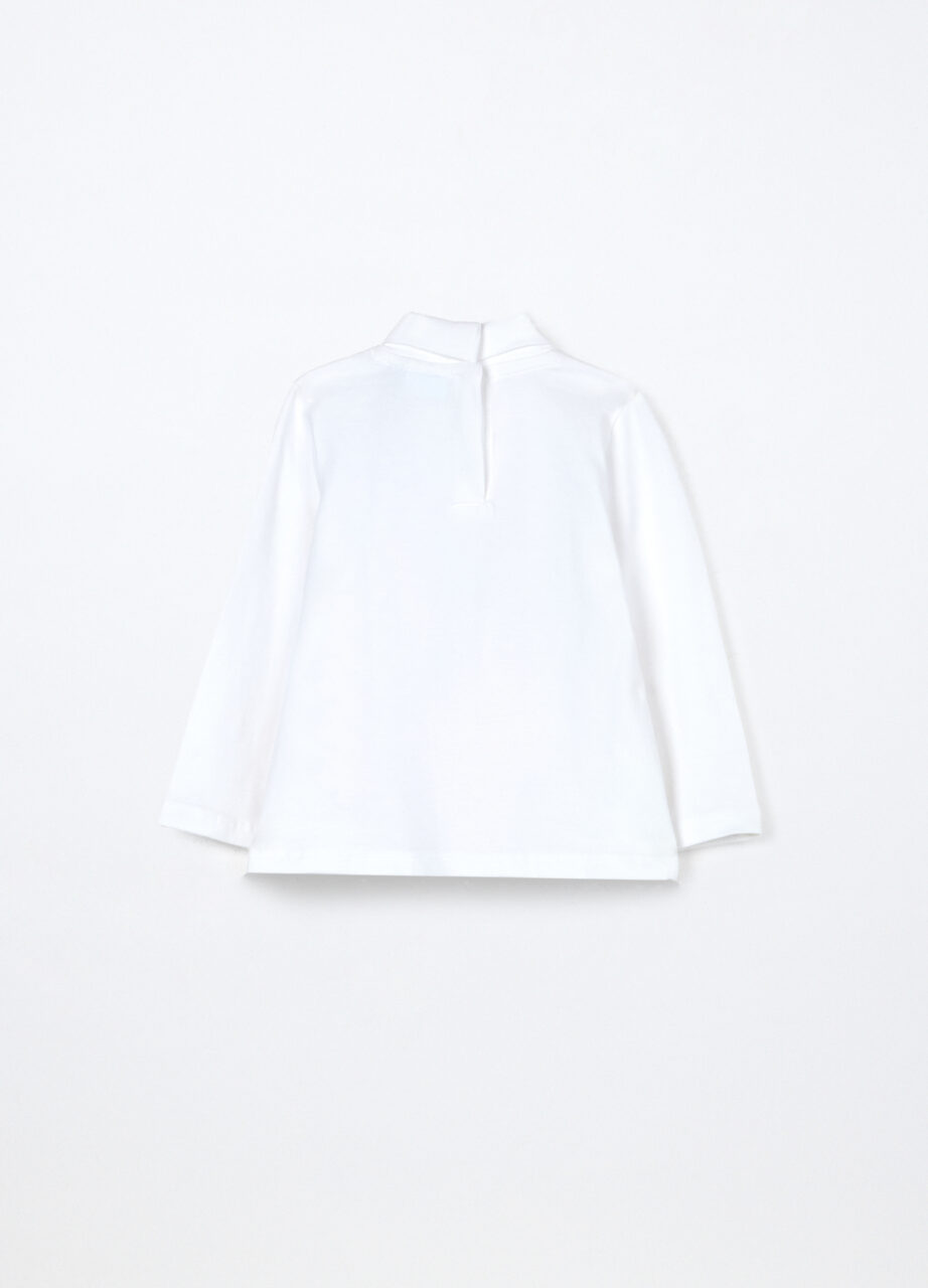 Alternative view of Majica