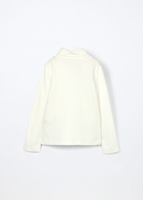 Alternative view of Majica