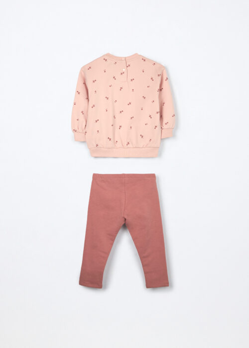 Alternative view of Komplet