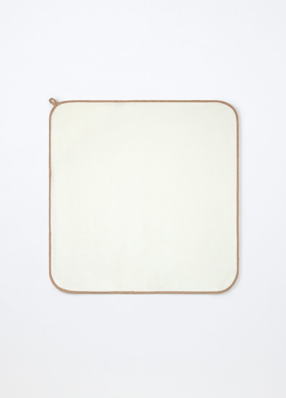 Alternative view of Dekica