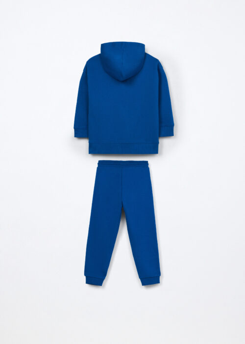 Alternative view of Komplet