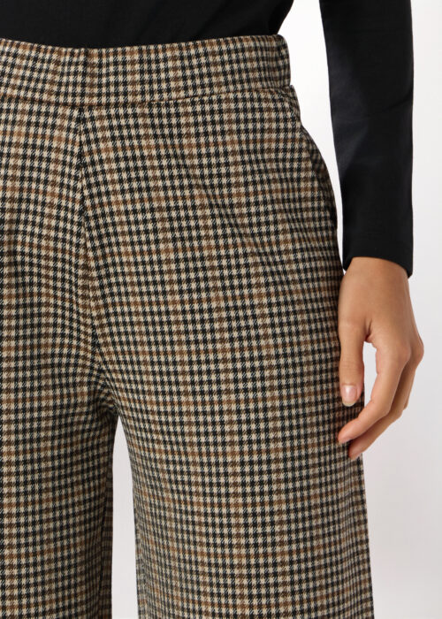 Alternative view of Hlače