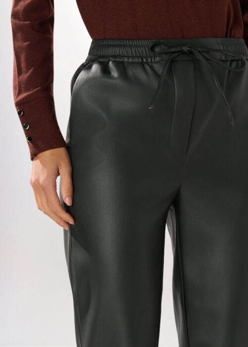 Alternative view of Hlače