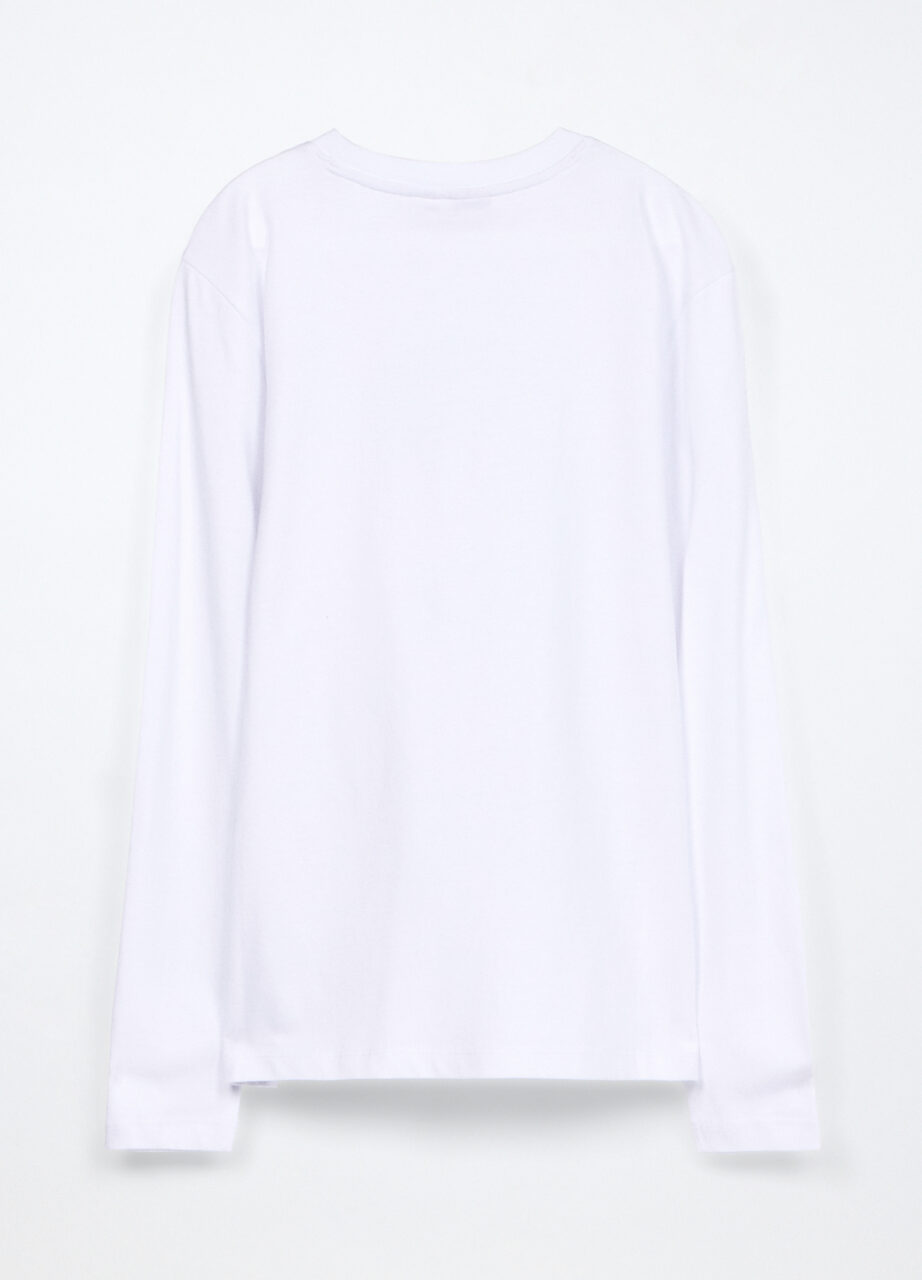 Alternative view of Majica