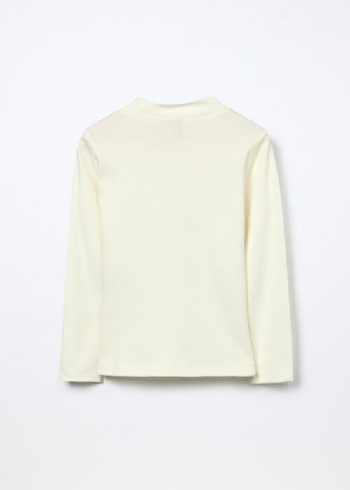 Alternative view of Majica