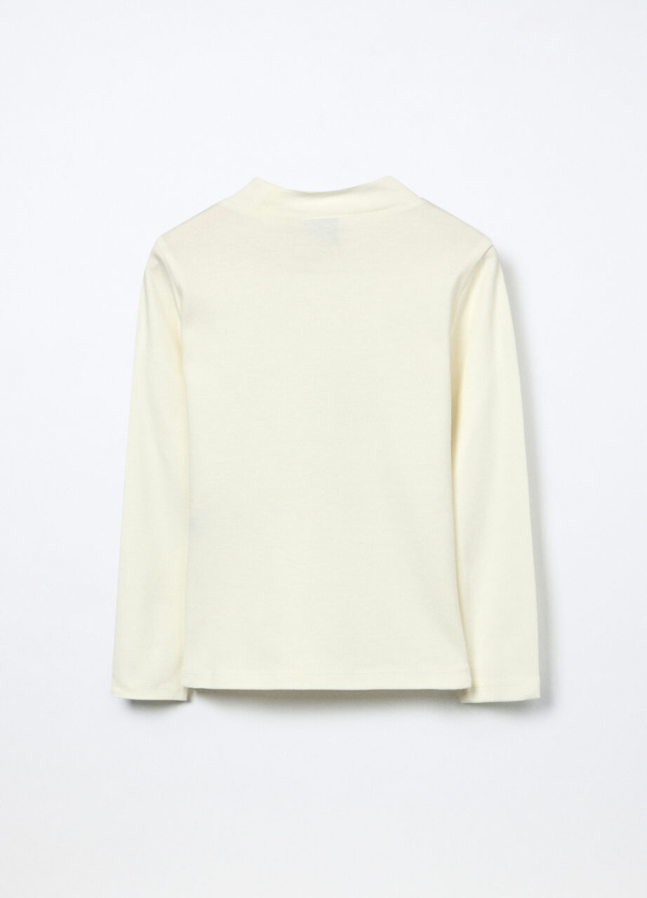 Alternative view of Majica