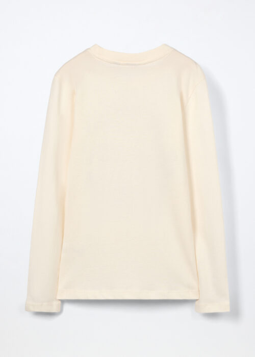 Alternative view of Majica